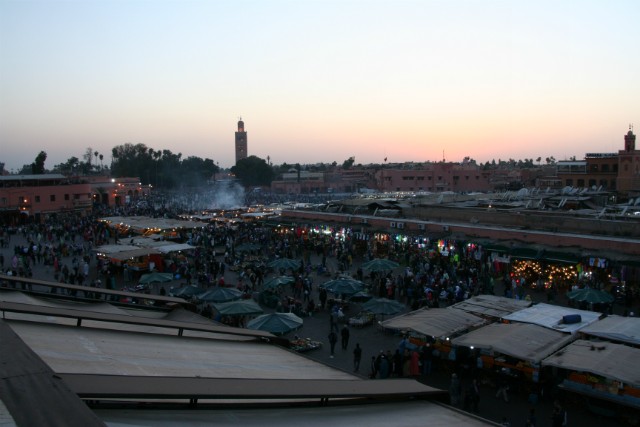 282 - Marrakech (Place Jaama El Fna)