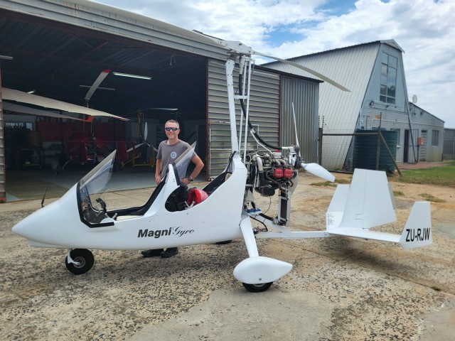 085 - Cape Winelands Airport