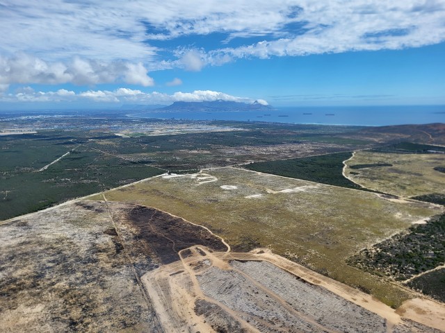 097 - Cape Winelands Airport